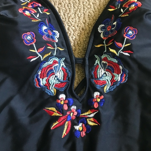 NWOT Design Lab Floral Embroidered Swimsuit - Picture 2 of 7